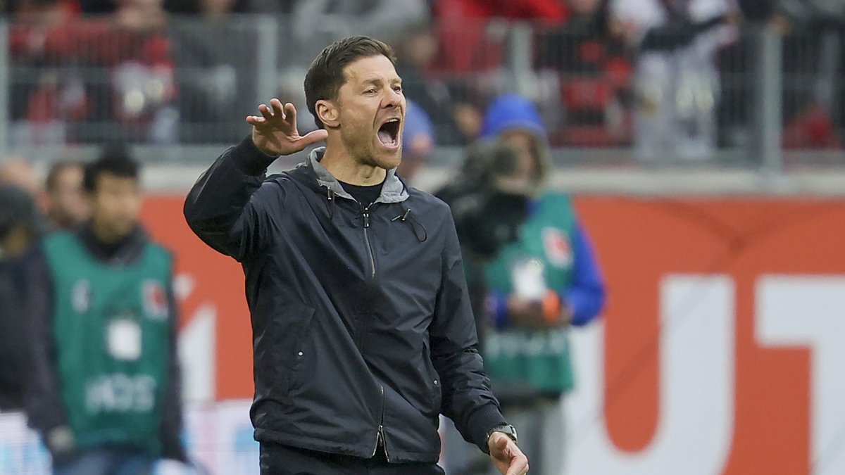 Head coach Xabi Alonso of Leverkusen reacts during the German Bundesliga match between SC Freiburg and Bayer 04 Leverkusen, Freiburg, Germany, May 4, 2025. (EPA Photo)