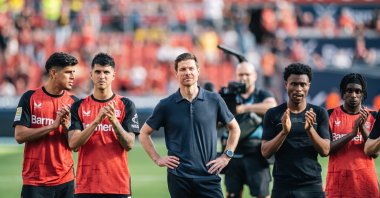 Xabi Alonso (C) applauds fans after his last Bundesliga home game as Bayer Leverkusen coach against Borussia Dortmund at BayArena, Leverkusen, Germany, May 11, 2025. (AA Photo)
