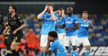 Napoli players react after Danish Philip Billing missed a goal during the Italian Serie A football match SSC Napoli vs Genoa CFC at Diego Armando Maradona Stadium, Naples, Italy, May 11, 2025. (AFP Photo)