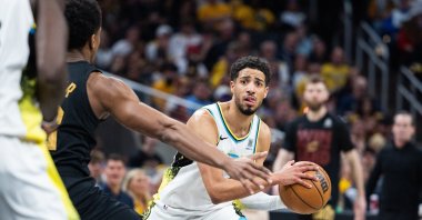 Indiana Pacers guard Tyrese Haliburton (R) holds the ball while Cleveland Cavaliers forward De&#039;Andre Hunter defends during game four of the second round for the 2025 NBA Playoffs at Gainbridge Fieldhouse, Indianapolis, U.S., May 11, 2025. (Reuters Photo)