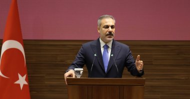 Foreign Minister Hakan Fidan speaks at a joint news conference with his Qatari counterpart in Doha, April 27, 2025. (IHA File Photo)