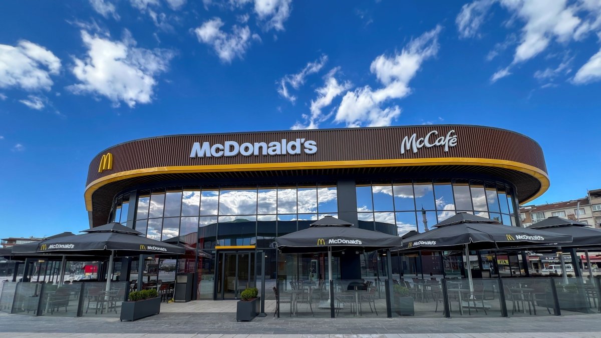 McDonald’s plans to hire 2,000 people across Türkiye
