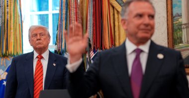 U.S. Special Envoy Steve Witkoff raises his hand during his swearing-in ceremony, next to U.S. President Donald Trump in the Oval Office at the White House in Washington, D.C., U.S., May 6, 2025. (Reuters Photo)