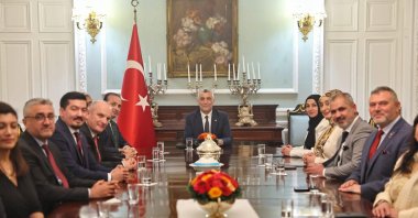 MÜSIAD representatives meet with Minister Ömer Bolat in London, U.K., May 12, 2025. (AA Photo)