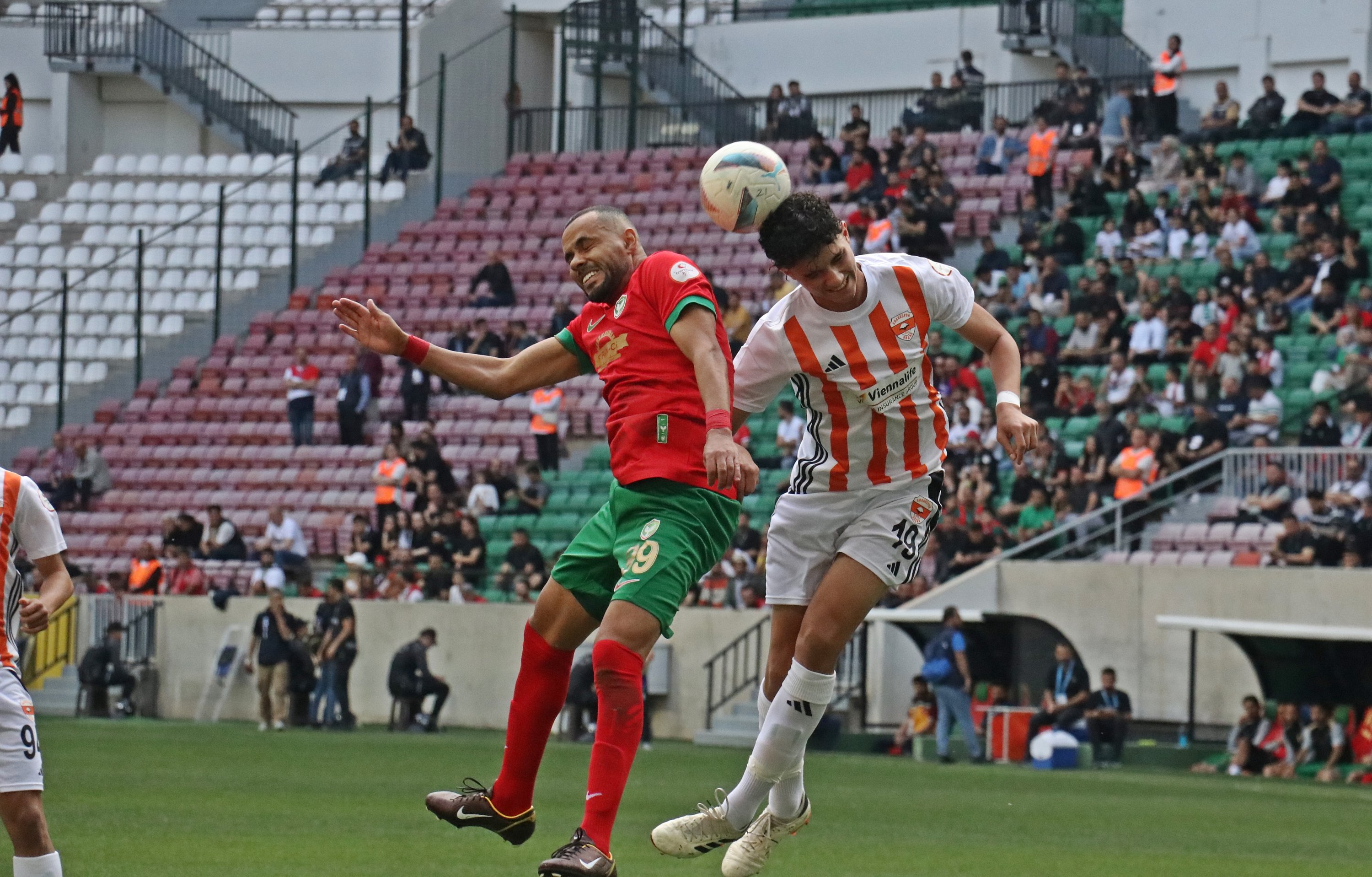 Amed Sportif Faaliyetler and Adanaspor players in action during the 1. Lig week 37 match at Amed Stadium, Diyarbakır, Türkiye, May 3, 2025. (DHA Photo)