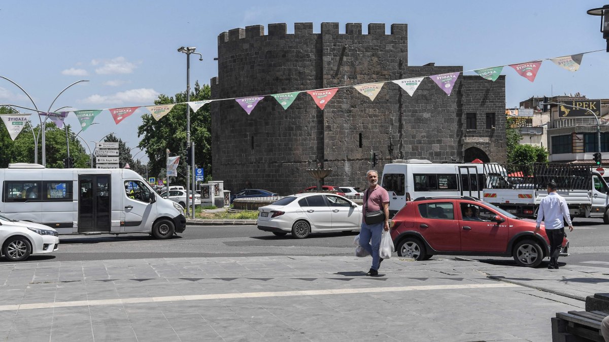 A man walks in the historical Sur district after the announcement of the PKK&#039;s dissolution, Diyarbakır, southeastern Türkiye, May 12, 2025. (AFP Photo)