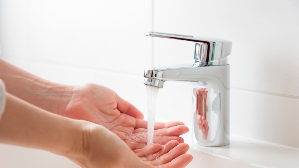 The first-tier residential water tariff, used by approximately 85% of households in Istanbul, will rise from TL 42.37 ($1.09) to TL 46.62 per cubic meter. (Shutterstock Photo)