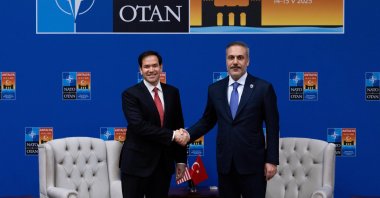 Foreign Minister Hakan Fidan and U.S. Secretary of State Marco Rubio shake hands on the sidelines of a NATO meeting in Antalya, May 15, 2025. (AA Photo)