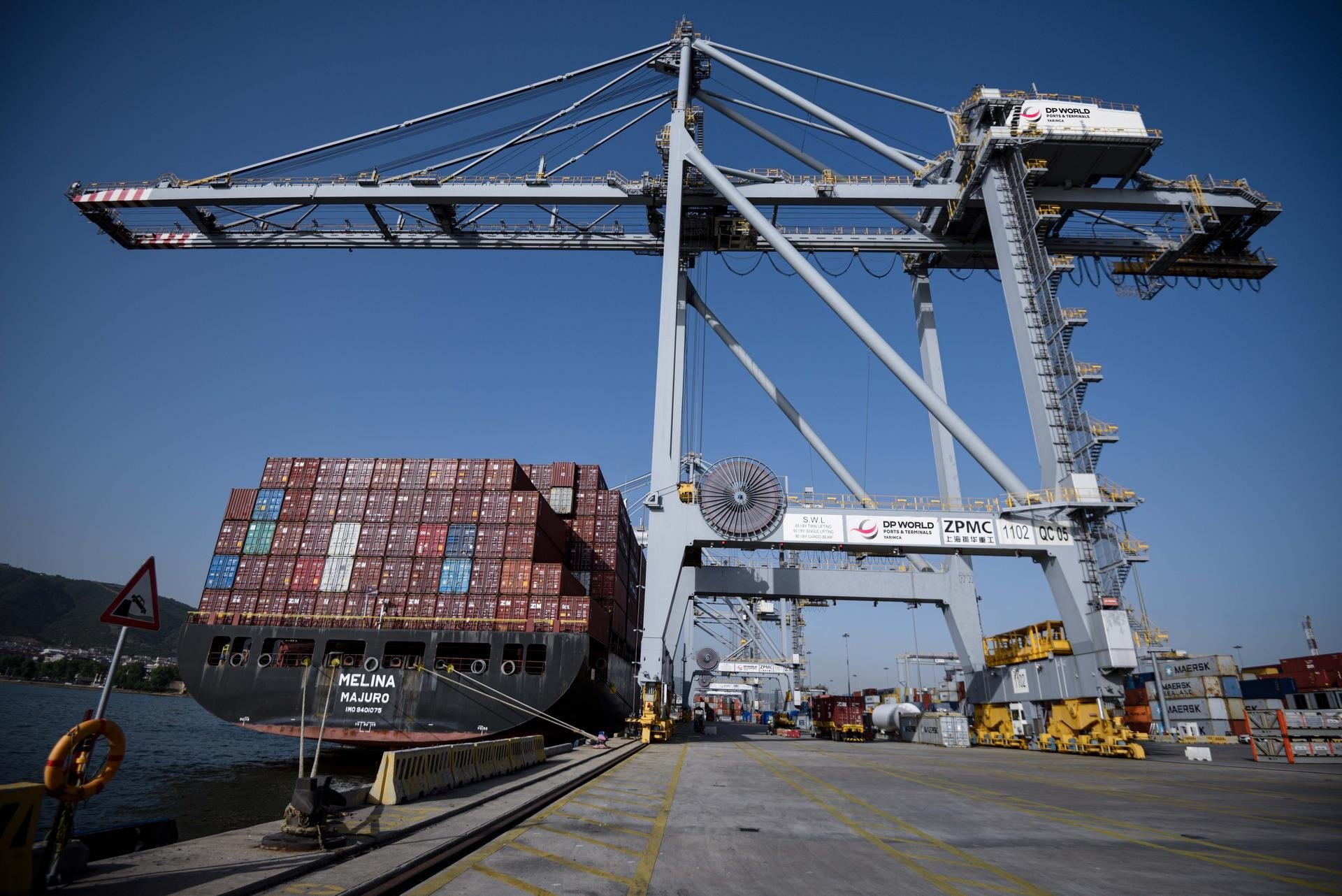 DP World Yarmca, Kocaeli, kuzeybatı Türkiye'de bir konteyner gemisi görülür. (DP World EVYAP'ın izniyle)