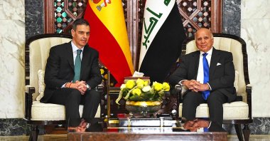 Iraq&amp;#039;s Foreign Minister Fuad Hussein (R) meets with Spanish Prime Minister Pedro Sanchez ahead of the 34th Arab League summit in Baghdad, Iraq, May 16, 2025. (AFP Photo)