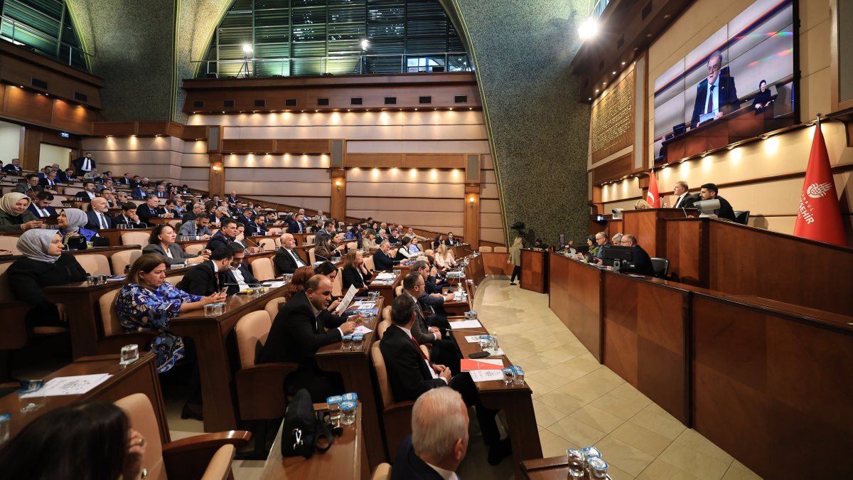 A view of the Istanbul Metropolitan Municipality (IBB) Assembly in session, Istanbul, Türkiye, May 12, 2025. (AA Photo)