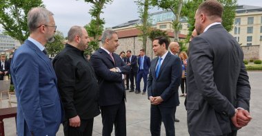 Foreign Minister Hakan Fidan (3rd L) hosts high-level representatives of Washington and Kyiv ahead of their meeting for Ukraine-Russia peace talks, at the backyard of the Dolmabahçe Presidential Office, Istanbul, Türkiye, May 16, 2025. (AFP Photo)