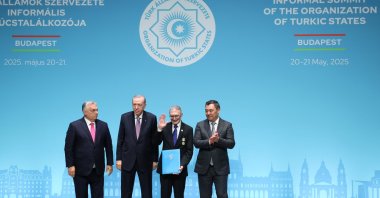 President Recep Tayyip Erdoğan and Nobel Chemistry Laureate Aziz Sancar (2nd R) during the Ali-Shir Nava&#039;i International Award ceremony, Budapest, Hungary, May 21, 2025. (AA Photo)