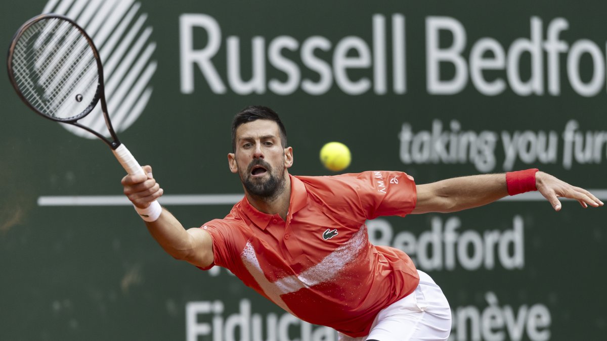 Djokovic aims to turn back clock at French Open quest for 25th Slam