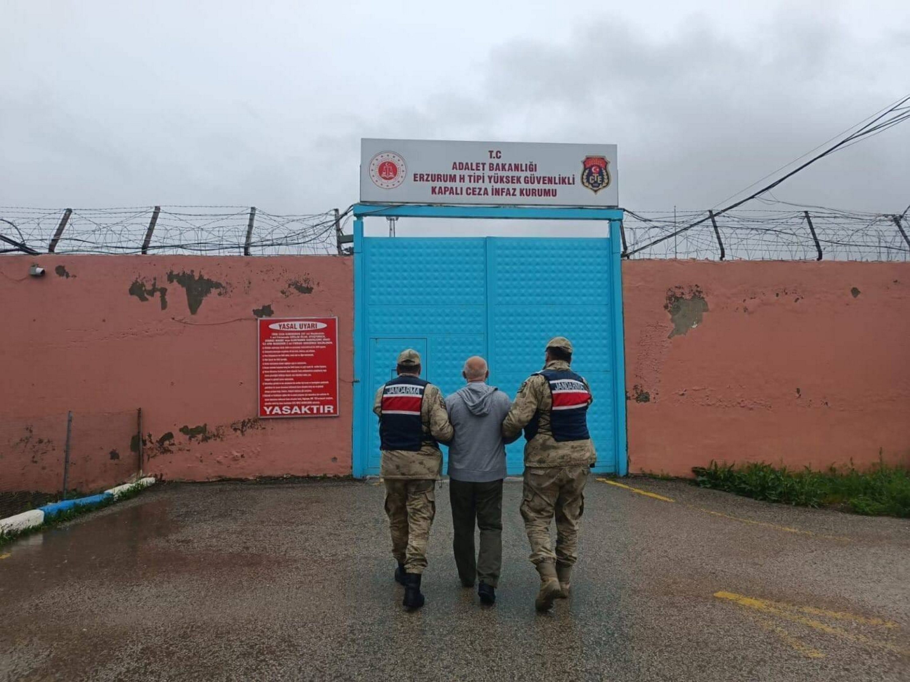 56 suspects within army arrested for FETÖ links in Türkiye-wide ops