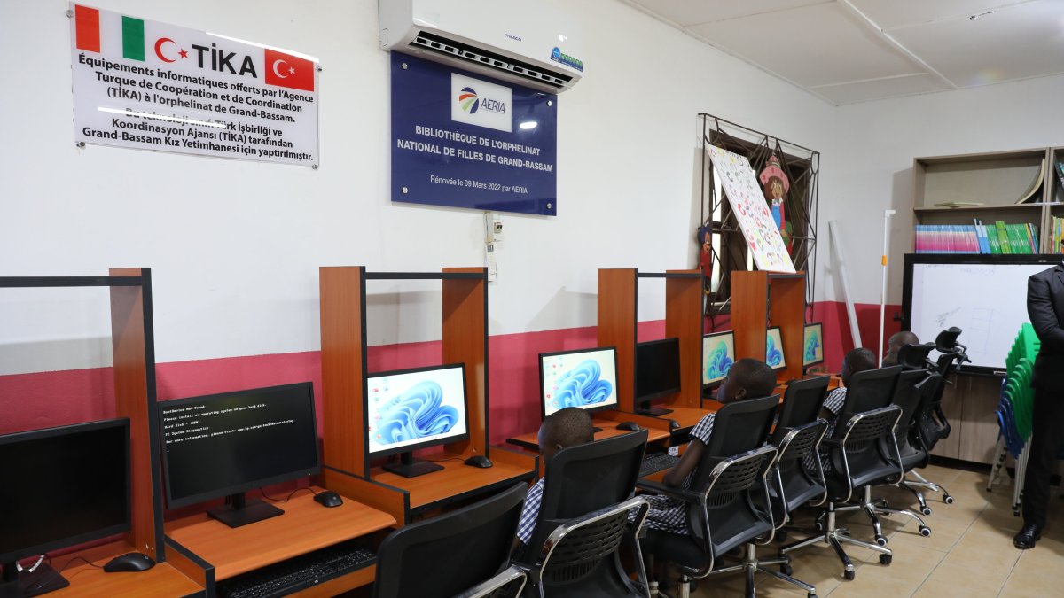 Students engage in learning with modern computers built and provided by the Turkish Cooperation and Coordination Agency (TIKA) in the Grand-Bassam Girls’ Orphanage computer room, Grand-Bassam, Ivory Coast, May 22, 2025. (AA Photo)