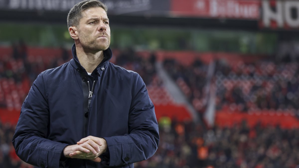 The Leverkusen head coach Xabi Alonso reacts prior to a Bundesliga match against SC Freiburg, Leverkusen, Germany, Dec. 21, 2024. (EPA Photo)