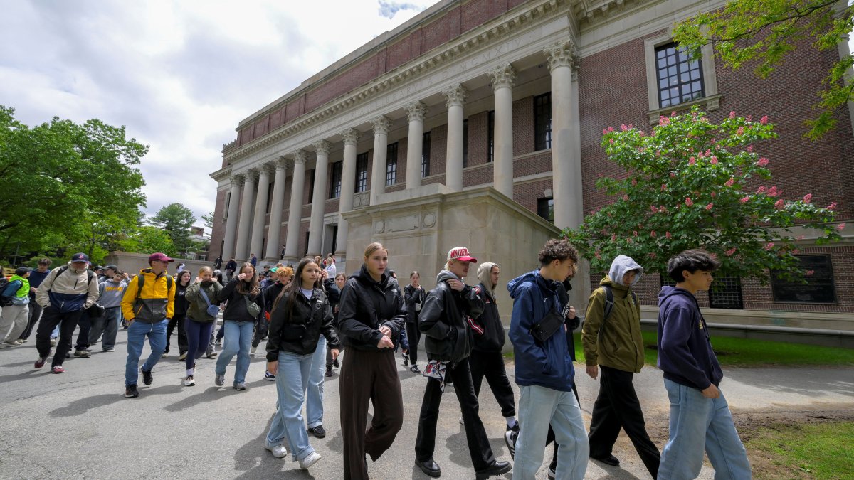 Students from Quebec, Canada, tour the campus of Harvard University in Cambridge, Massachusetts, U.S., May 23, 2025. (Reuters Photo)