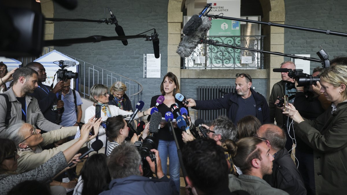 Manon Lemoine, a member of a collective of Joel Le Scouarnec victims, speaks with the press after the announcement of the verdict in Joel Le Scouarnec&#039;s trial in Vannes, France, May 28, 2025. (EPA Photo)
