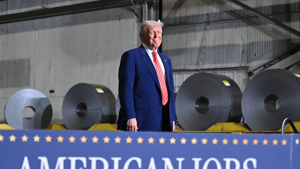 U.S. President Donald Trump arrives to speak during a visit to US..Steel - Irvin Works to mark the deal between Nippon Steel and U.S. Steel, in West Mifflin, Pennsylvania, U.S., May 30, 2025. (AFP Photo)