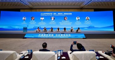Panelists are seen during the 2025 Media Cooperation Forum of SCO Countries in Urumqi, Xinjiang Uyghur Autonomous Region, northwestern China, May 23, 2025. (Courtesy of People&#039;s Daily)