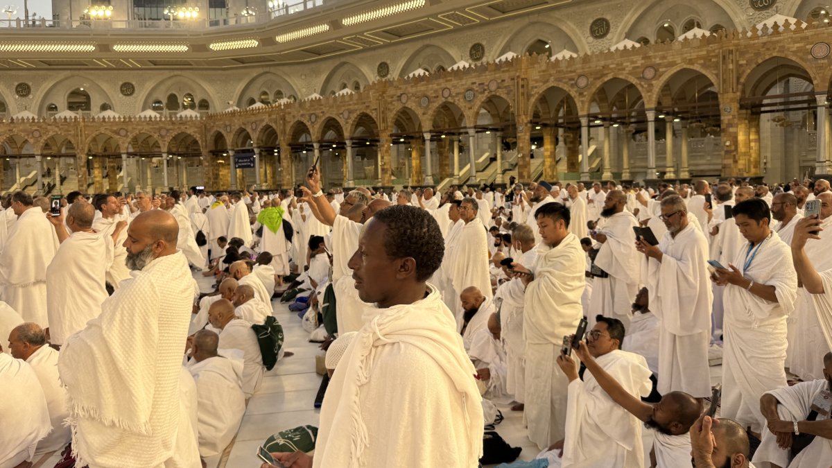 Muslims arrive ahead of the annual hajj pilgrimage to the Grand Mosque in the holy city of Mecca, Saudi Arabia, May 31, 2025. (AA Photo)