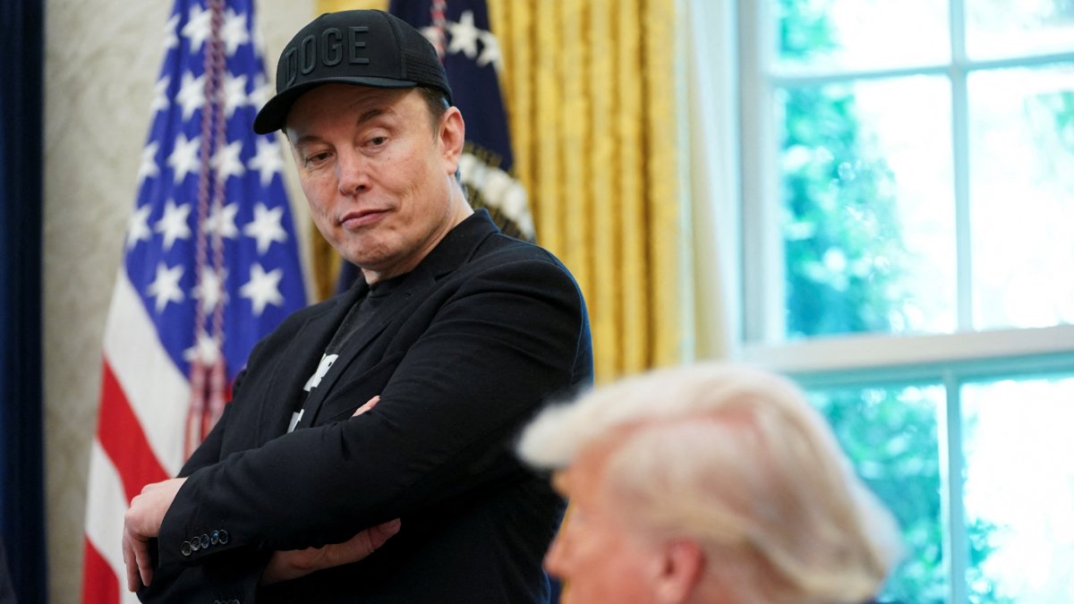 U.S. President Donald Trump and Elon Musk attend a press conference in the Oval Office of the White House, Washington, U.S., May 30, 2025. (Reuters Photo)