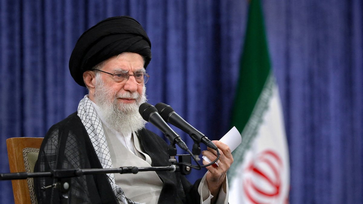 Iran's Khamenei slams US nuclear proposal as against nat'l interest