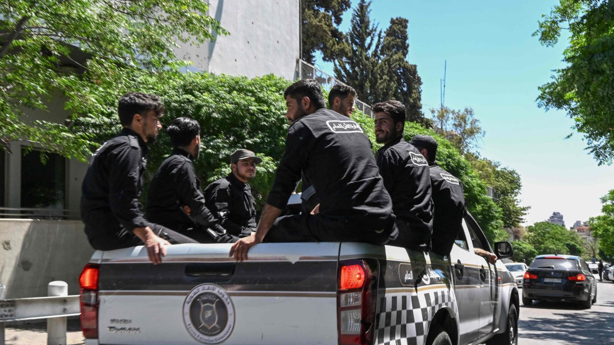 Syrian security forces deploy outside the U.S. ambassador&#039;s residence in Damascus during a visit by U.S. special envoy for Syria, Ambassador to Türkiye Thomas Barrack, May 29, 2025. (AFP Photo)