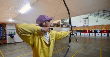 Mete Gazoz shoots an arrow after an interview with Anadolu Agency (AA), Samsun, Türkiye, May 31, 2025. (AA Photo)