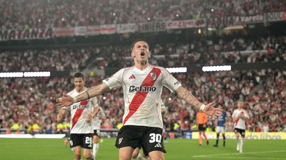 River Plate&#039;s Franco Mastantuono celebrates after shooting a penalty and scoring a goal during the Copa Libertadores group stage football match between Argentina&#039;s River Plate and Ecuador&#039;s Independiente del Valle at the Mas Monumental stadium, Buenos Aires, Argentina, May 15, 2025. (AFP Photo)
