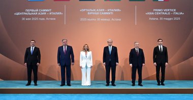 Kyrgyzstan&#039;s President Sadyr Zhaparov, Tajikistan&#039;s President Emomali Rahmon, Italy&#039;s Prime Minister Giorgia Meloni, Kazakhstan&#039;s President Kassym-Jomart Tokayev, Uzbekistan&#039;s President Shavkat Mirziyoyev and Turkmenistan&#039;s President Serdar Berdymukhamedov pose for a photo during the first &quot;Central Asia-Italy&quot; summit, Astana, Kazakhstan, May 30, 2025. (Reuters Photo)
