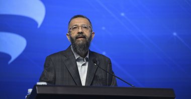Yousef Khalawi, secretary-general of the AlBaraka Forum for Islamic Economy, speaks during the 2nd Global Islamic Economy Summit, Istanbul, Türkiye, May 30, 2025. (AA Photo)