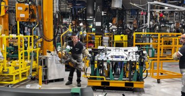 An employee works at the production site of the new Renault Duster at a factory, Bursa, northwestern Türkiye, Nov. 26, 2024. (AA Photo)
