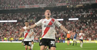 River Plate&#039;s Franco Mastantuono celebrates after shooting a penalty and scoring a goal during the Copa Libertadores group stage football match between Argentina&#039;s River Plate and Ecuador&#039;s Independiente del Valle at the Mas Monumental stadium, Buenos Aires, Argentina, May 15, 2025. (AFP Photo)