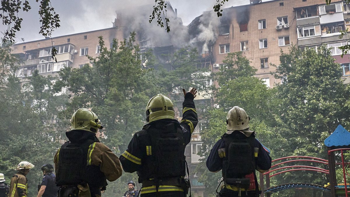 Ukraine blasts Russia for sabotaging swap deal amid Kharkiv strikes