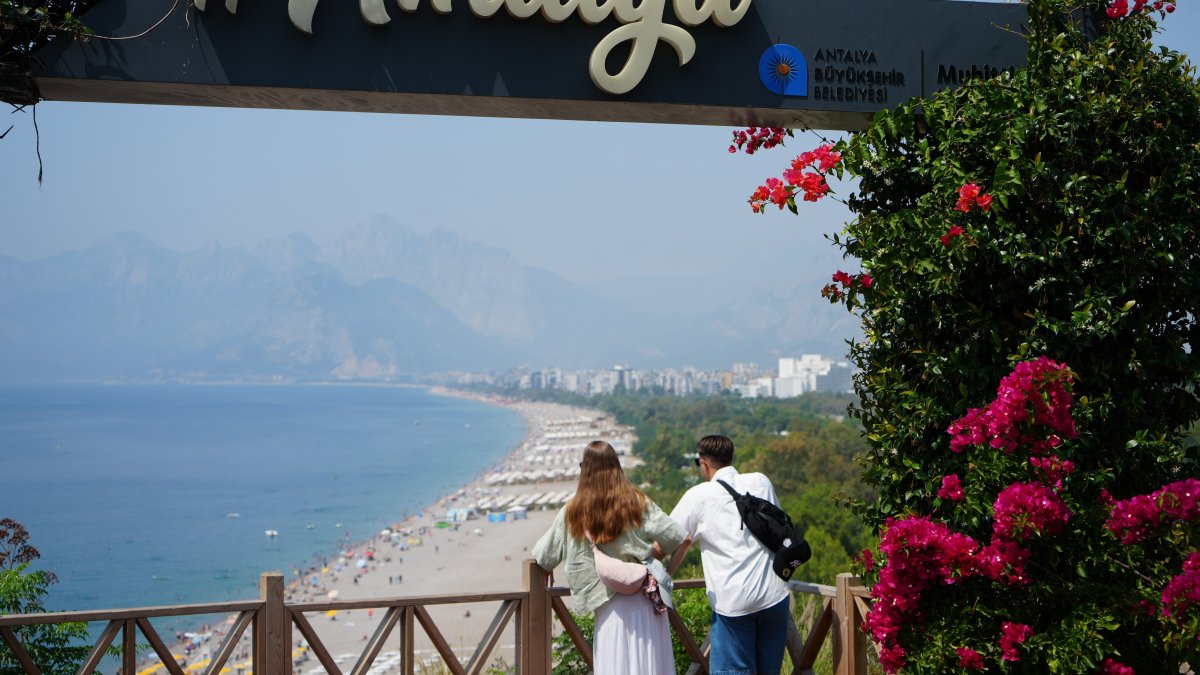 Number of Polish, Romanian tourists visiting Antalya on rise