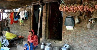 Mirabai Amol Khindkar sits at her in-laws&#039; home in Ambilwadgaon village, Beed, Maharashtra, India, May 3, 2025. (AFP Photo)