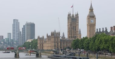 Boats sail on the River Thames near Parliament, on the day when trade talks are due to take place in London between the U.S. and China, London, Britain, June 9, 2025. (Reuters Photo)