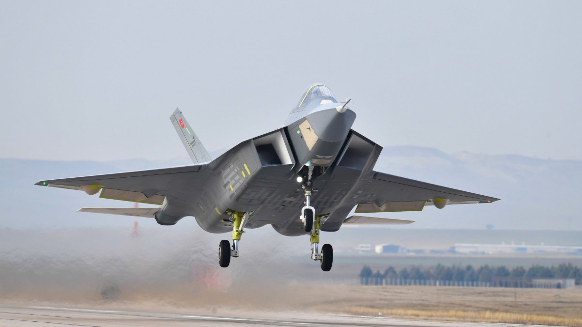 Türkiye's indigenously developed fifth-generation fighter jet Kaan takes off for its inaugural flight, Ankara, Türkiye, Feb. 21, 2024. (AA Photo)