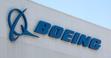 Boeing&#039;s logo adorns the side of a building at the company&#039;s factory in Renton, Washington, U.S., April 15, 2025. (AFP Photo)