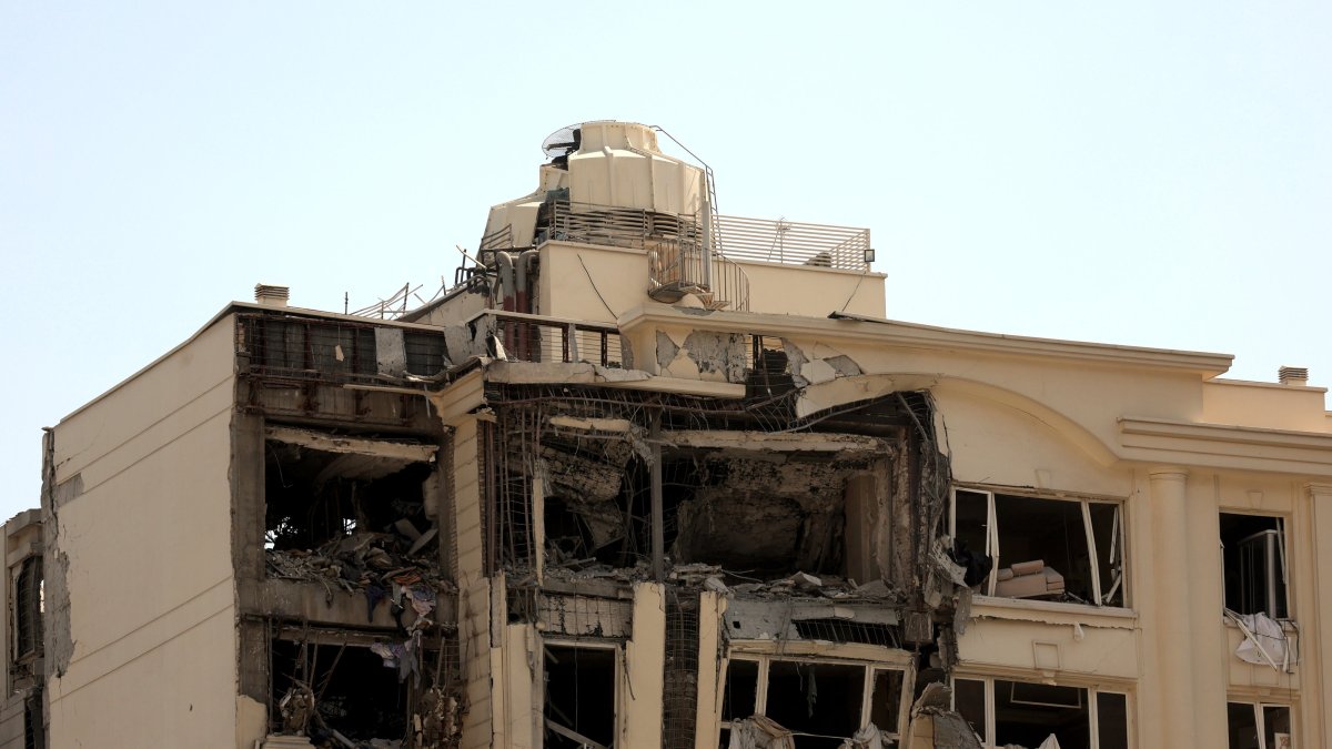 A damaged building that was hit by Israeli air strikes, north of Tehran, Iran, June 13, 2025. (EPA Photo)