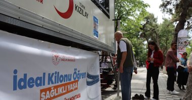 Citizens’ height and weight are measured for the “Learn Your Ideal Weight, Live Healthy” campaign, Kırklareli, Türkiye, May 28, 2025. (AA Photo)