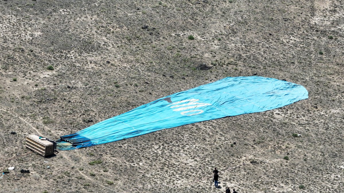 Aerial view of the hot air balloon after crash landing near Karataş village, Aksaray, Türkiye, June 15, 2025. (AA Photo)