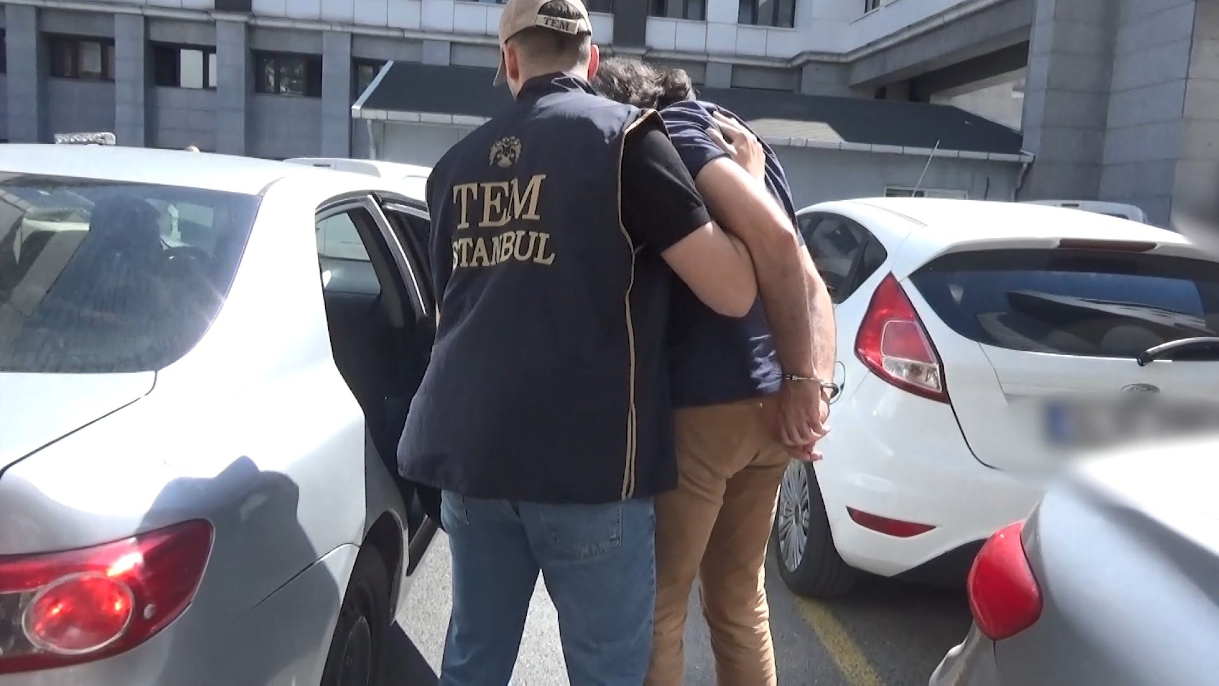 Security forces arrest FETÖ's Ishak Uysal in Istanbul, Türkiye, June 16, 2025 (DHA Photo)