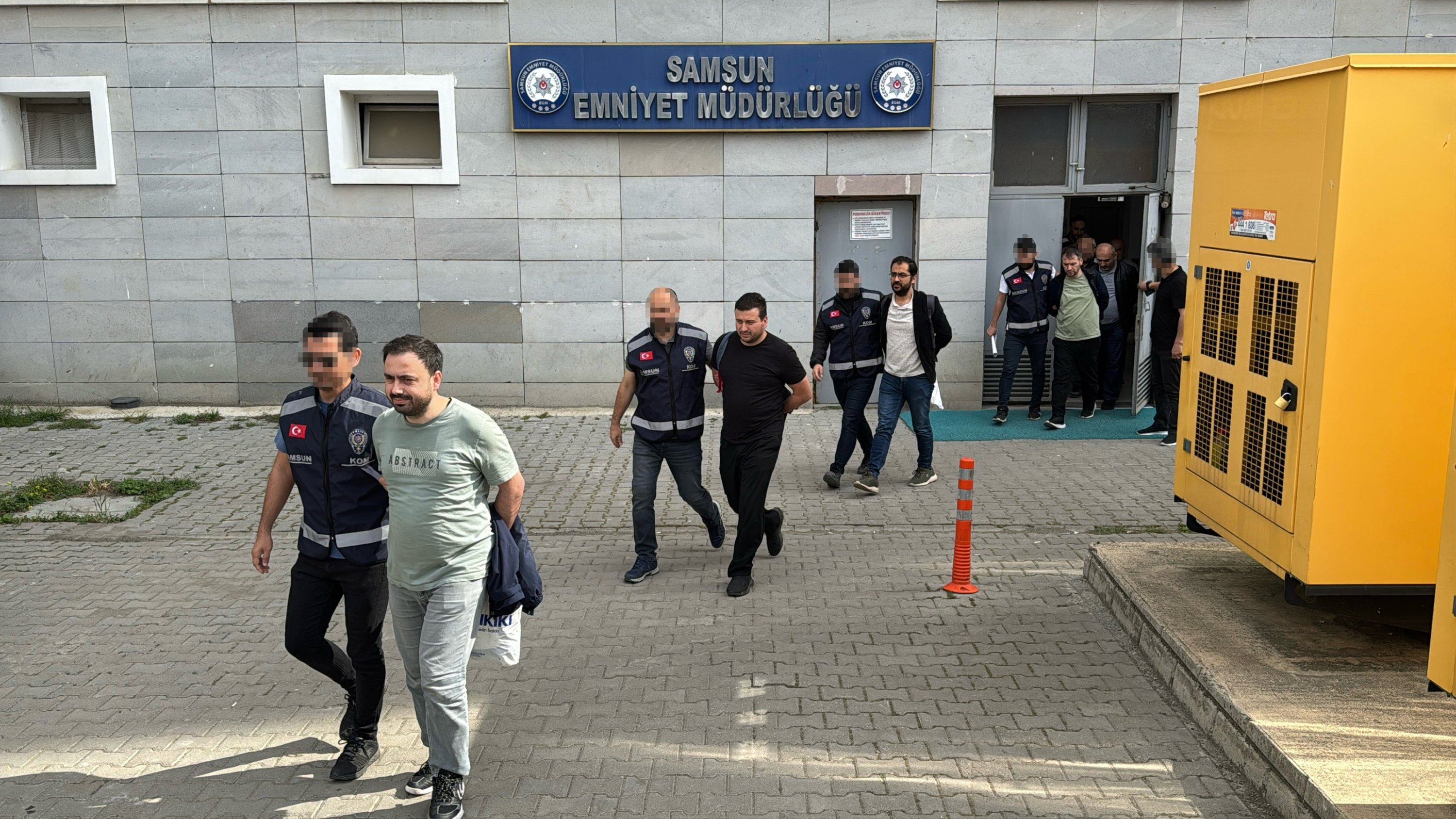 Security forces ramp up operations against FETÖ across Türkiye