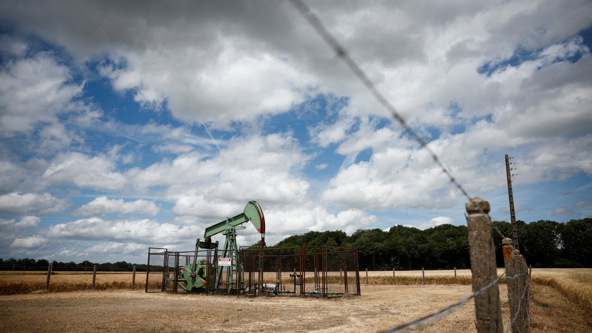 Oil prices tick up again as Israel-Iran conflict spurs uncertainty