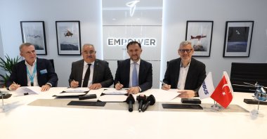 Turkish Aerospace Industries (TAI) CEO Mehmet Demiroğlu (C) and Airbus officials sign agreements on the sidelines of the Paris Air Show, Paris, France, June 17, 2025. (X photo: @TUSAS_TR)