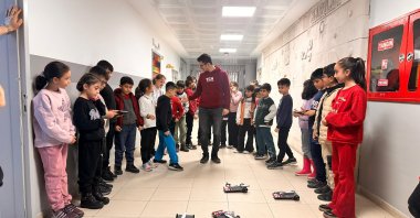 Students from the Diyarbakır Science and Art Center present their emergency medical vending machine prototype, Diyarbakır, Türkiye. (Courtesy of Diyarbakır Science and Art Center)