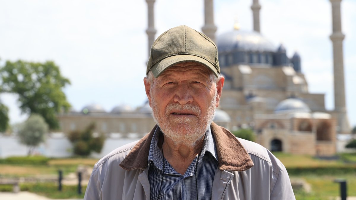Şevki Kılıç, 81, takes the university exam to show that learning has no age limit, Edirne, Türkiye, June 18, 2025. (AA Photo)